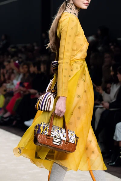 Look 130
